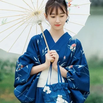 Ženské Japonské Tradičné Klasické Yukata kvetov Vytlačené Haori Kimono S Bielym Obi Festival Stage Strán Fotografie Šaty
